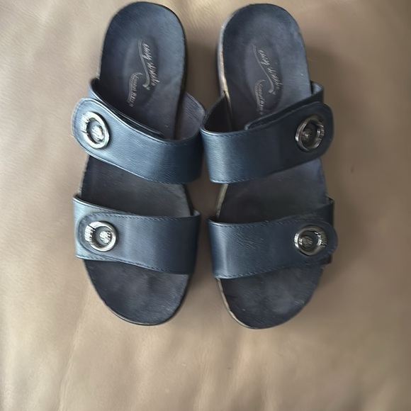 Easy Street navy Comfort Wave sandals - Picture 2 of 4